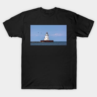 Cleveland Harbor West Pierhead Lighthouse T-Shirt